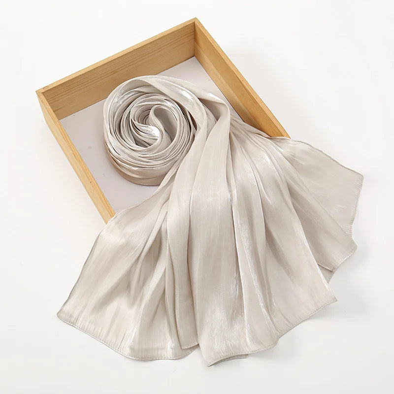 Premium Shimmer Silk Hijab – Lyxig Medine Silk Sjalscarf ✨