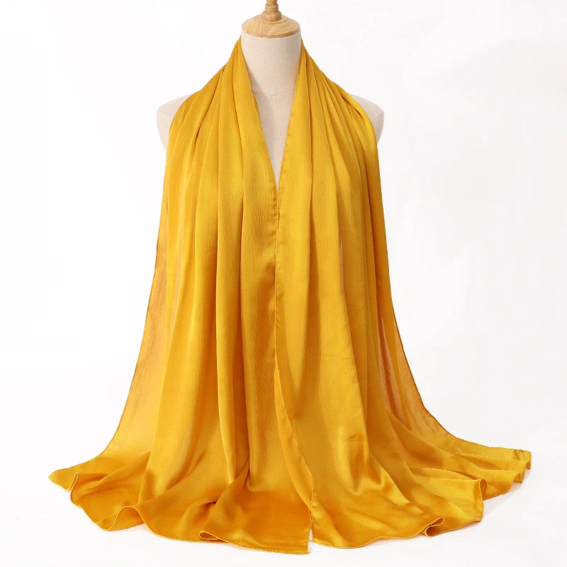 Medine Silk Crinkled Satin Hijab – Elegant & Lyxig Sjalscarf ✨