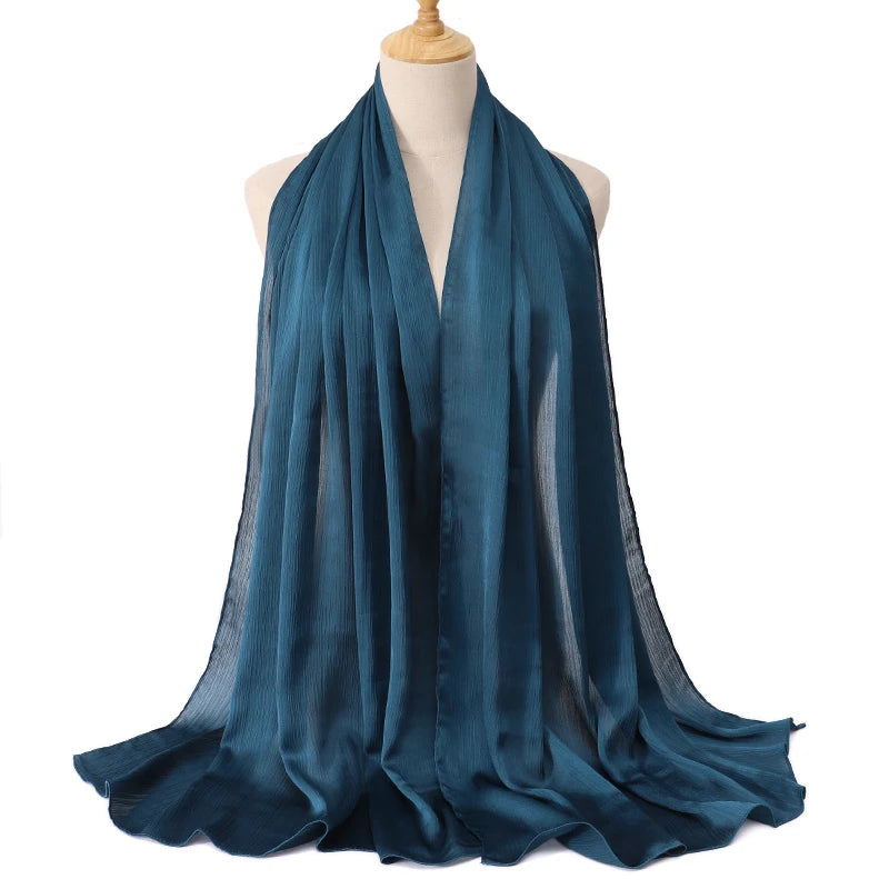 Medine Silk Crinkled Satin Hijab – Elegant & Lyxig Sjalscarf ✨