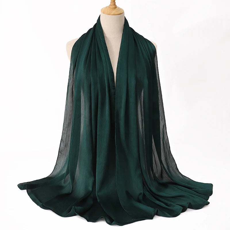 Medine Silk Crinkled Satin Hijab – Elegant & Lyxig Sjalscarf ✨