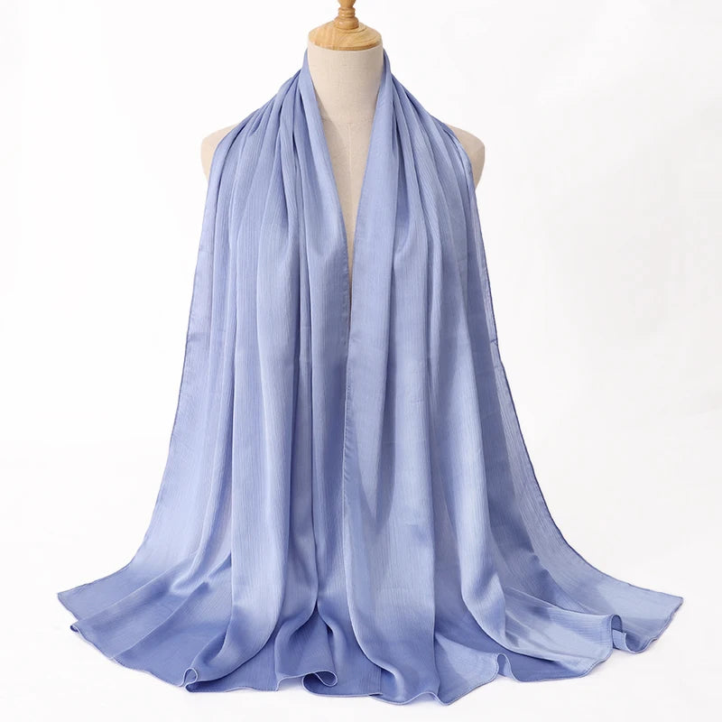Medine Silk Crinkled Satin Hijab – Elegant & Lyxig Sjalscarf ✨