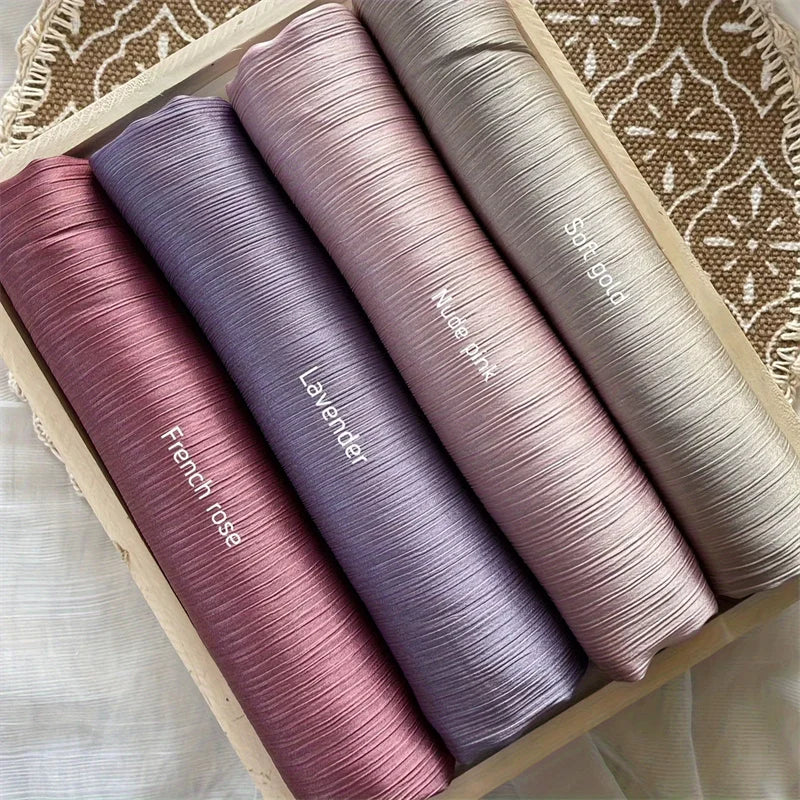 Medine Silk Crinkled Satin Hijab – Elegant & Lyxig Sjalscarf ✨