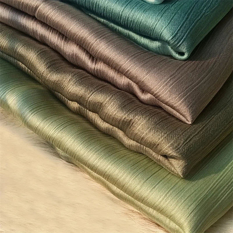 Medine Silk Crinkled Satin Hijab – Elegant & Lyxig Sjalscarf ✨