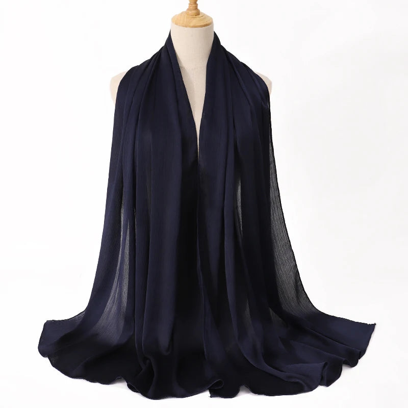 Medine Silk Crinkled Satin Hijab – Elegant & Lyxig Sjalscarf ✨